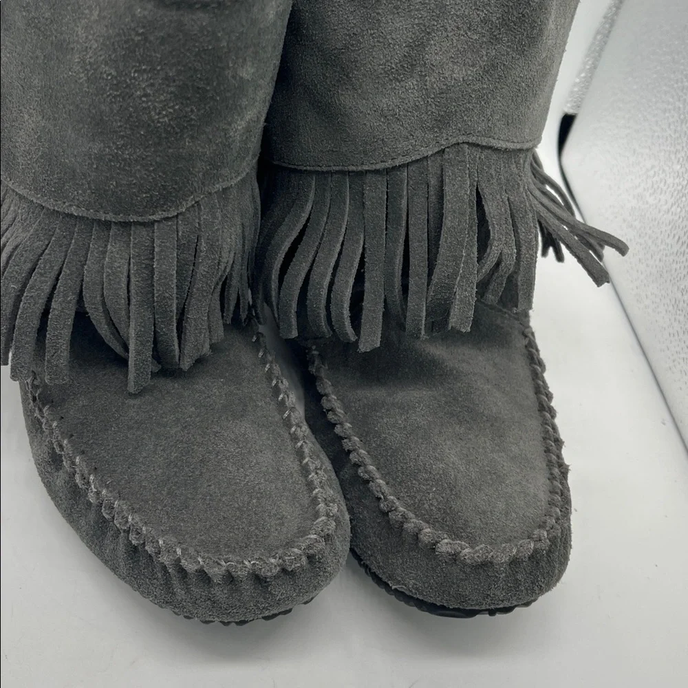 Manitobah Mukluks Boots Leather Proudly Indigenous Grey Size 9 Vibram Sole - Picture 4 of 8